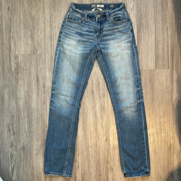 BKE Denim - Women’s BKE Buckle Alec Straight Legged mid ride Jeans 26R X 29L